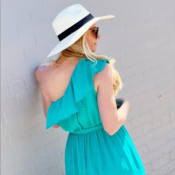 Fashion Icon One Shoulder Maxi Dress-Light Emerald - Picture 3 of 4